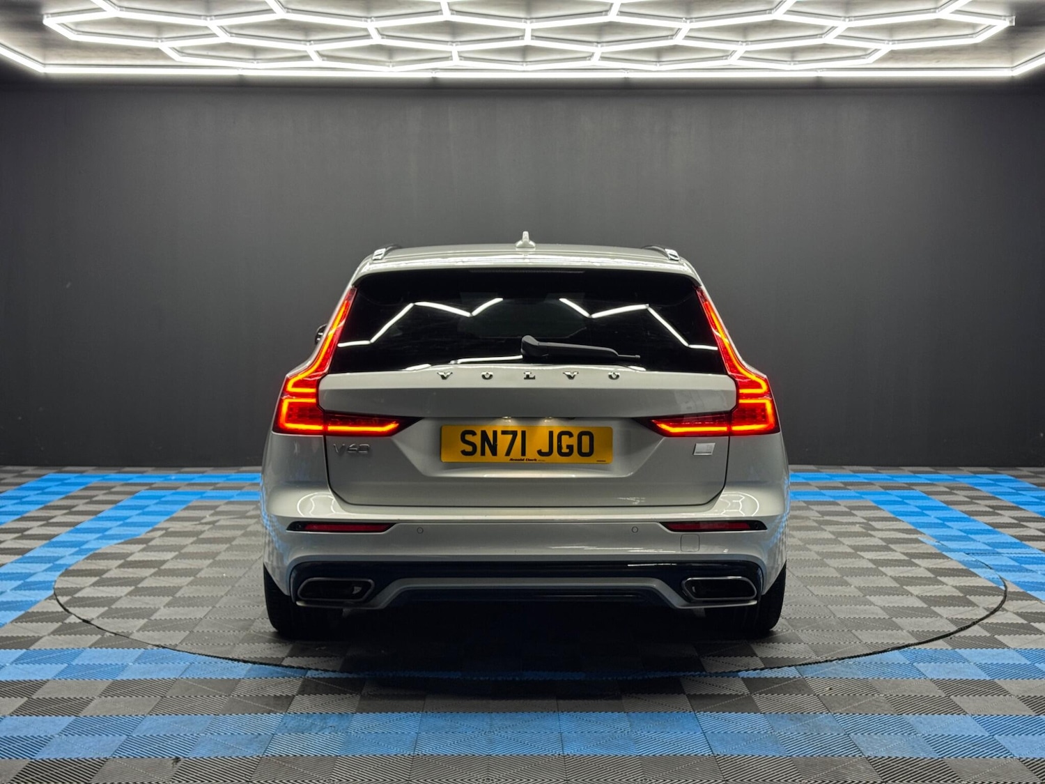 Used Volvo V60 2021 for sale - 77098209: Photo 6