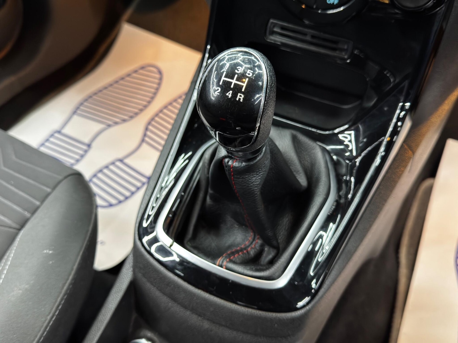 Used Ford Fiesta 2014 for sale - 76701882: Photo 24