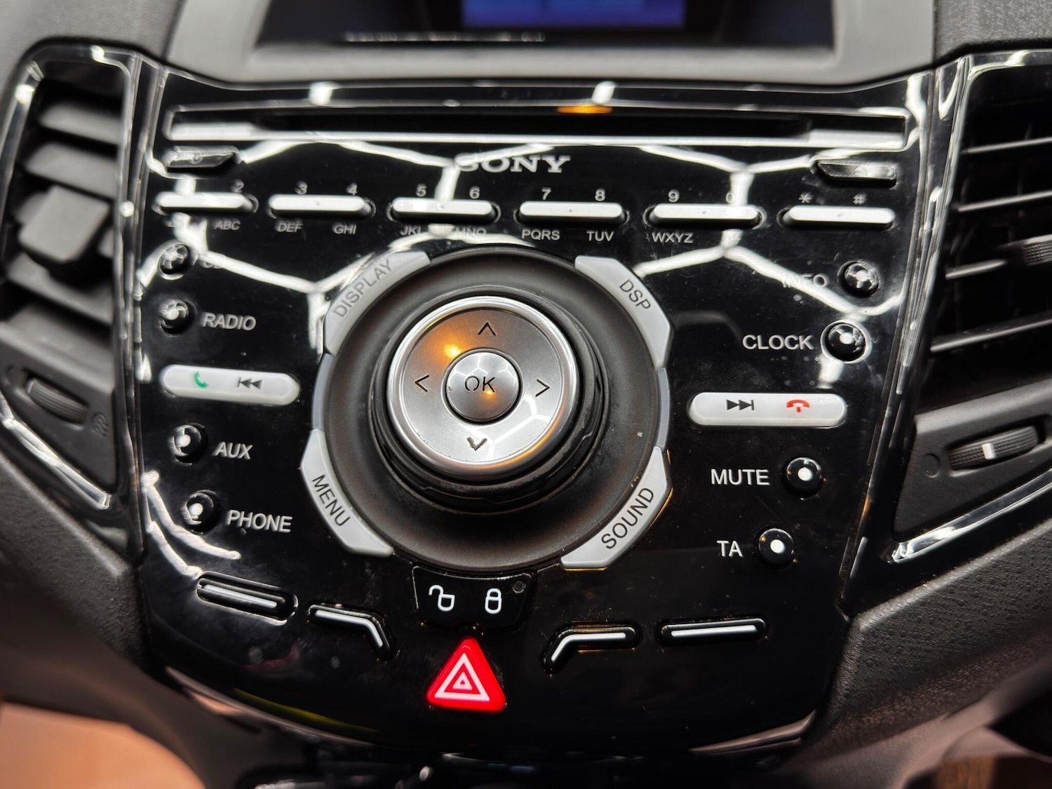 Used Ford Fiesta 2014 for sale - 76701882: Photo 26