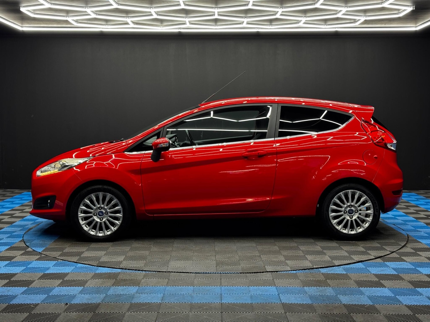 Used Ford Fiesta 2014 for sale - 76701882: Photo 8