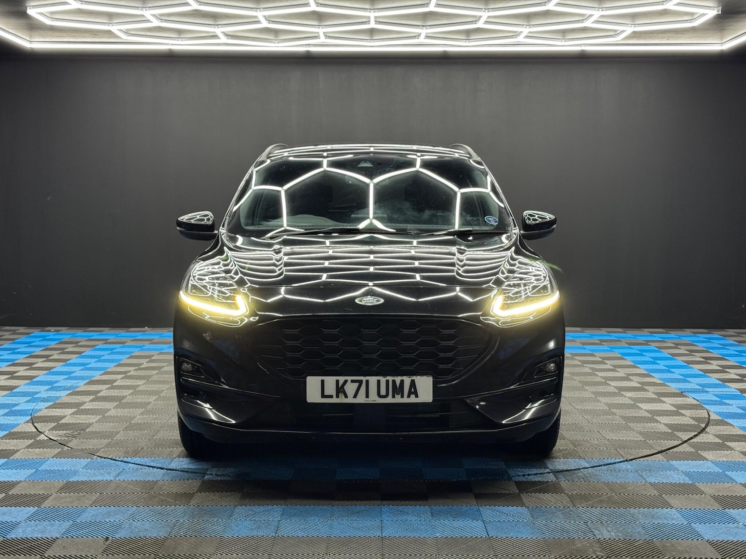 Used Ford Kuga 2021 for sale - 77737469: Photo 2