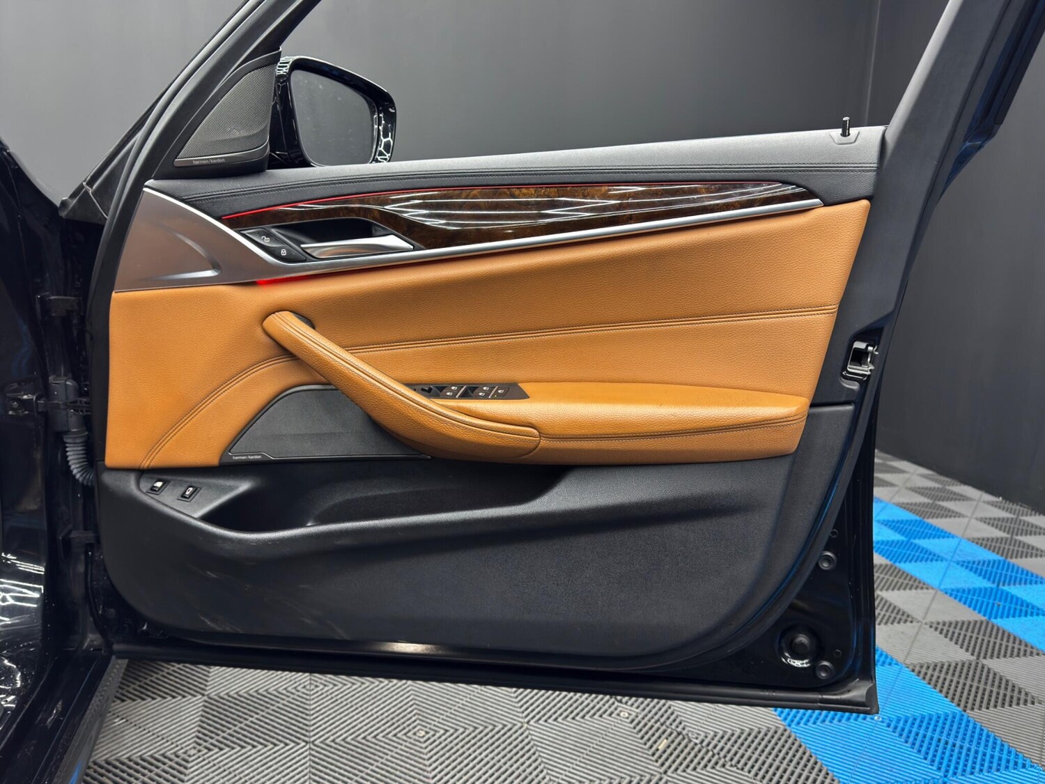 Used BMW 5 Series 2017 for sale - 77549731: Photo 42