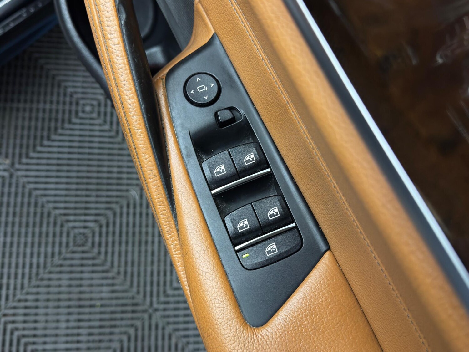 Used BMW 5 Series 2017 for sale - 77549731: Photo 45