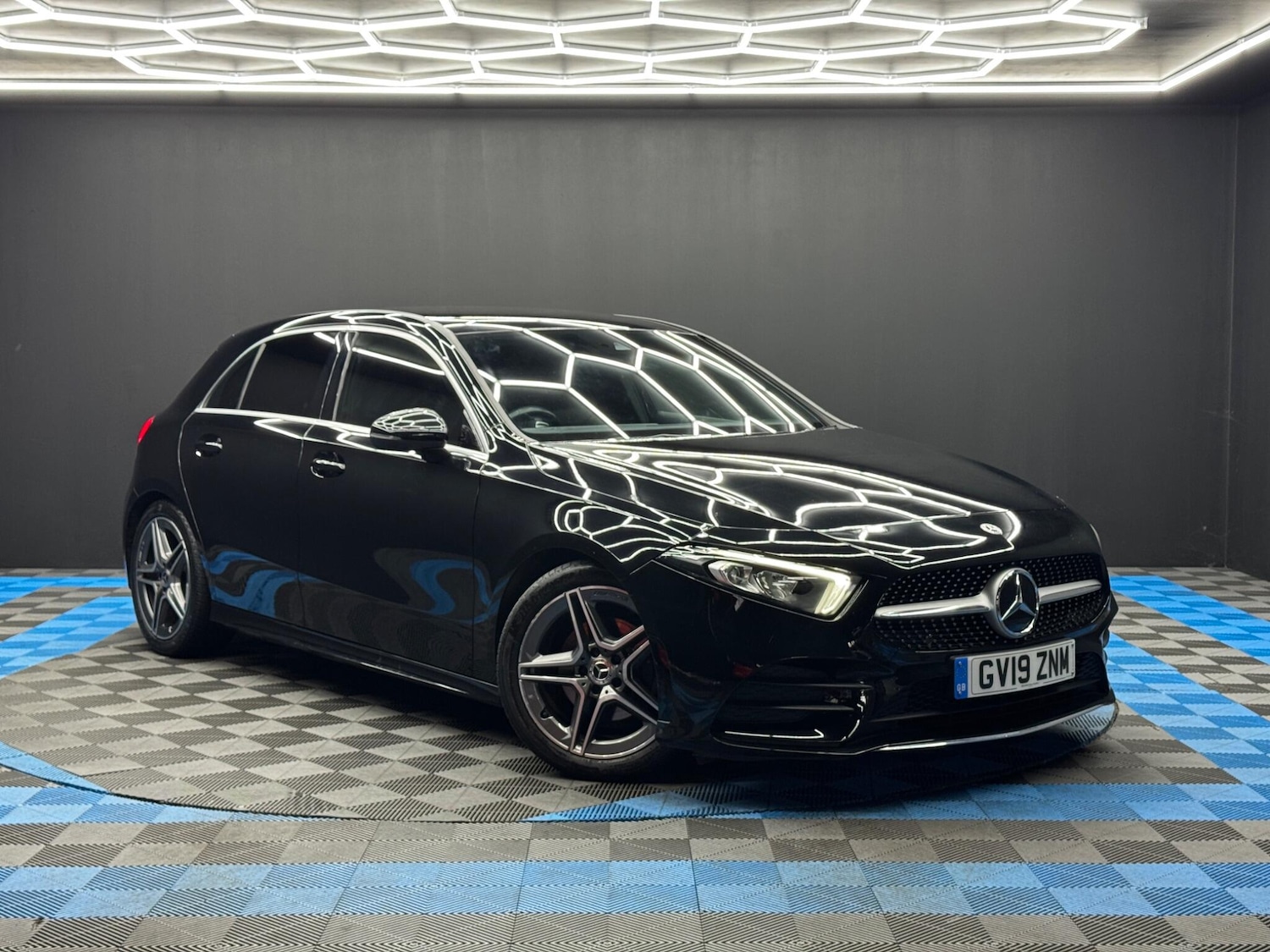 Used Mercedes-Benz A-Class 2019 for sale - 77291675: Photo 1