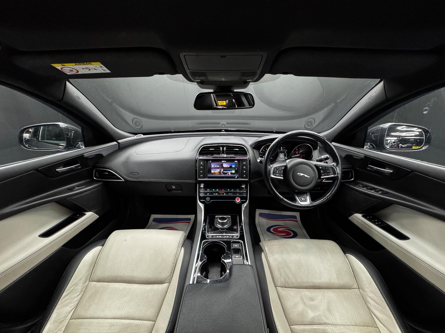 Used Jaguar XE 2017 for sale - 76620514: Photo 17