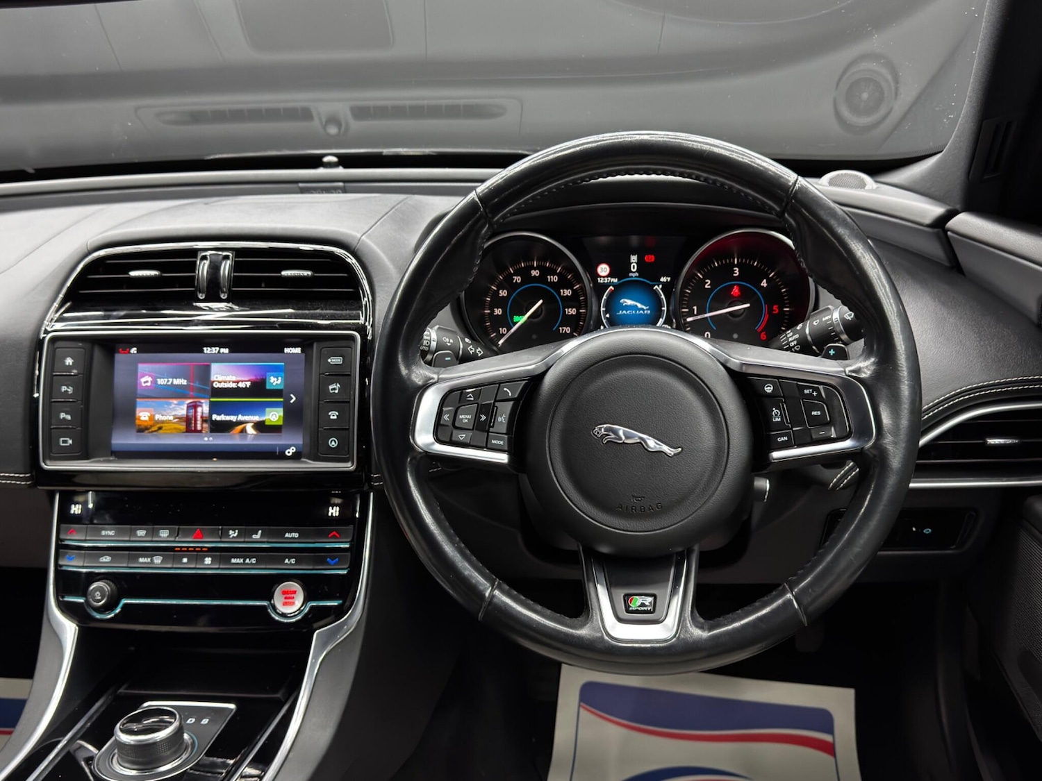 Used Jaguar XE 2017 for sale - 76620514: Photo 18