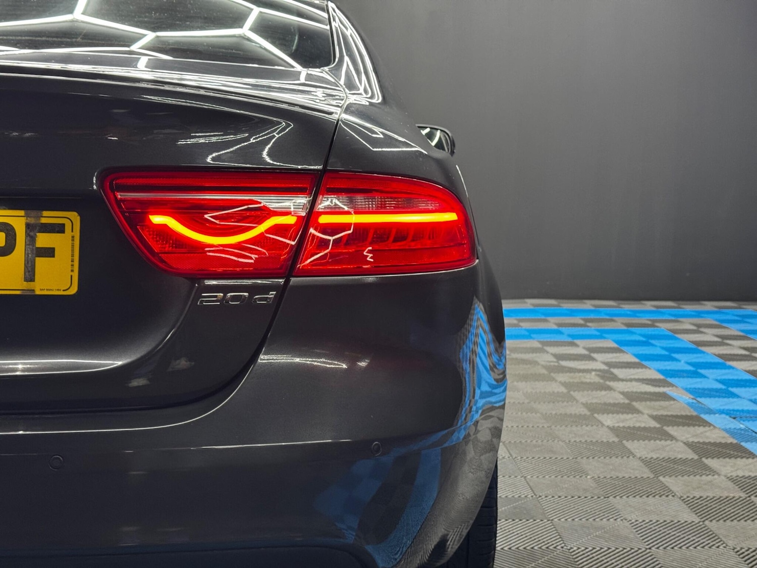 Used Jaguar XE 2017 for sale - 76620514: Photo 42