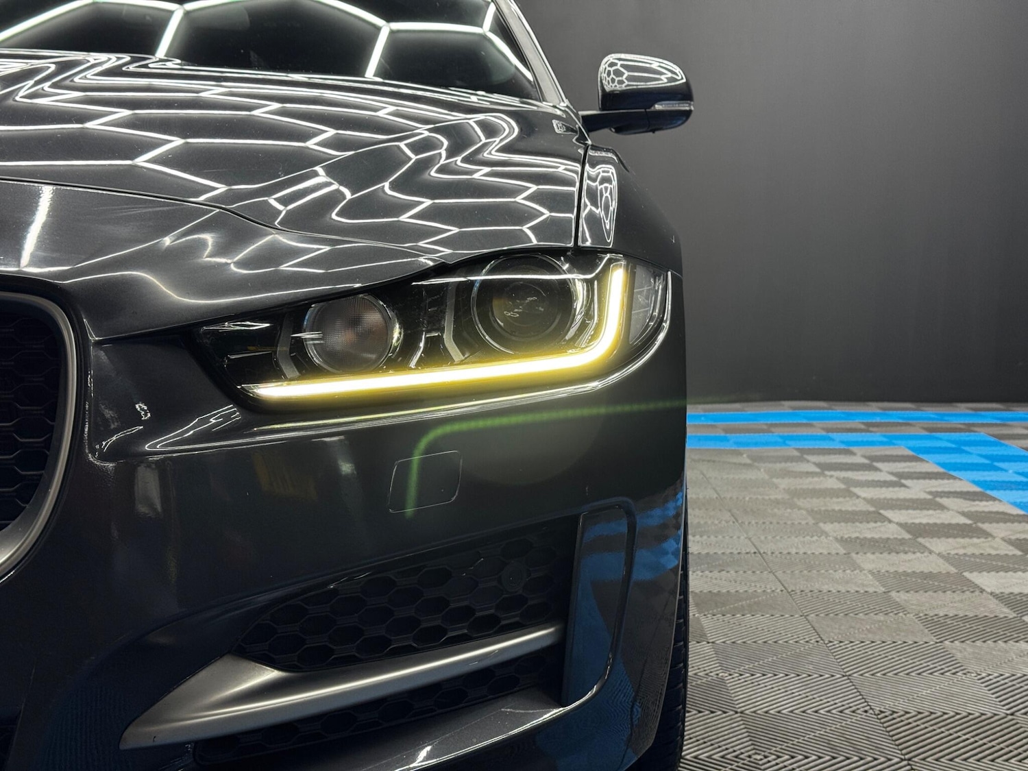 Used Jaguar XE 2017 for sale - 76620514: Photo 44