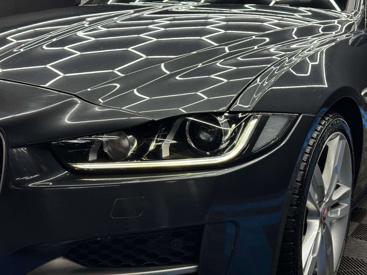 Used Jaguar XE 2017 for sale - 76620514: Photo 45