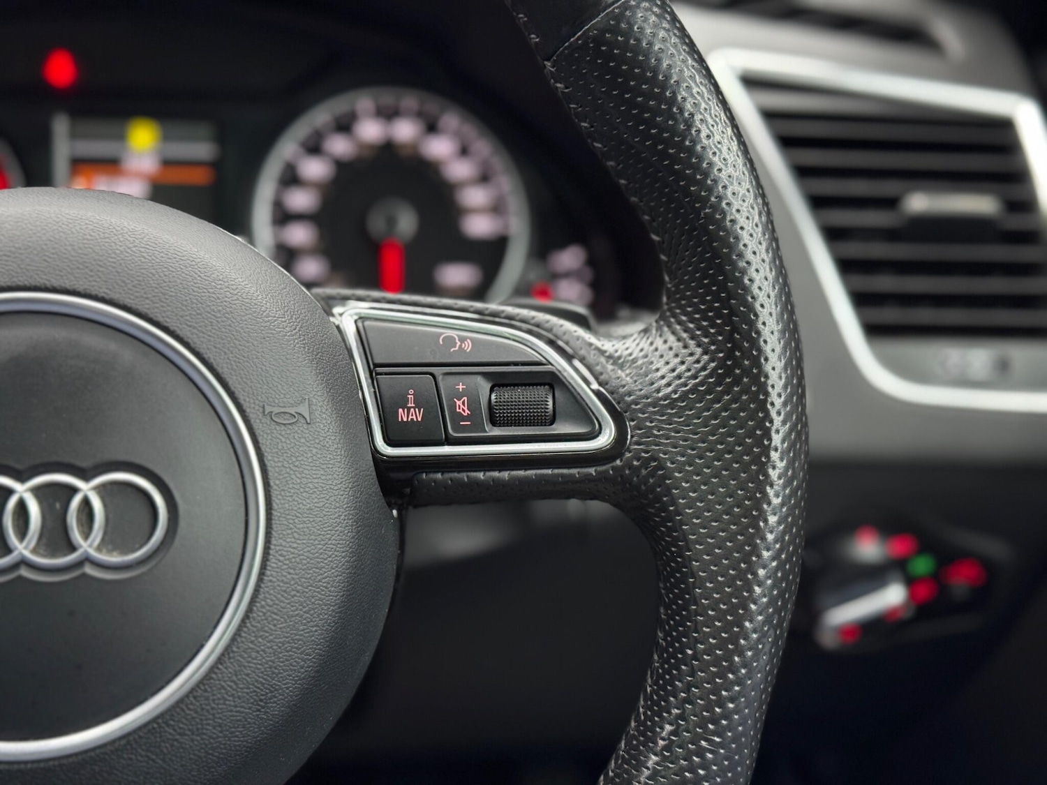 Used Audi Q5 2016 for sale - 77469307: Photo 21