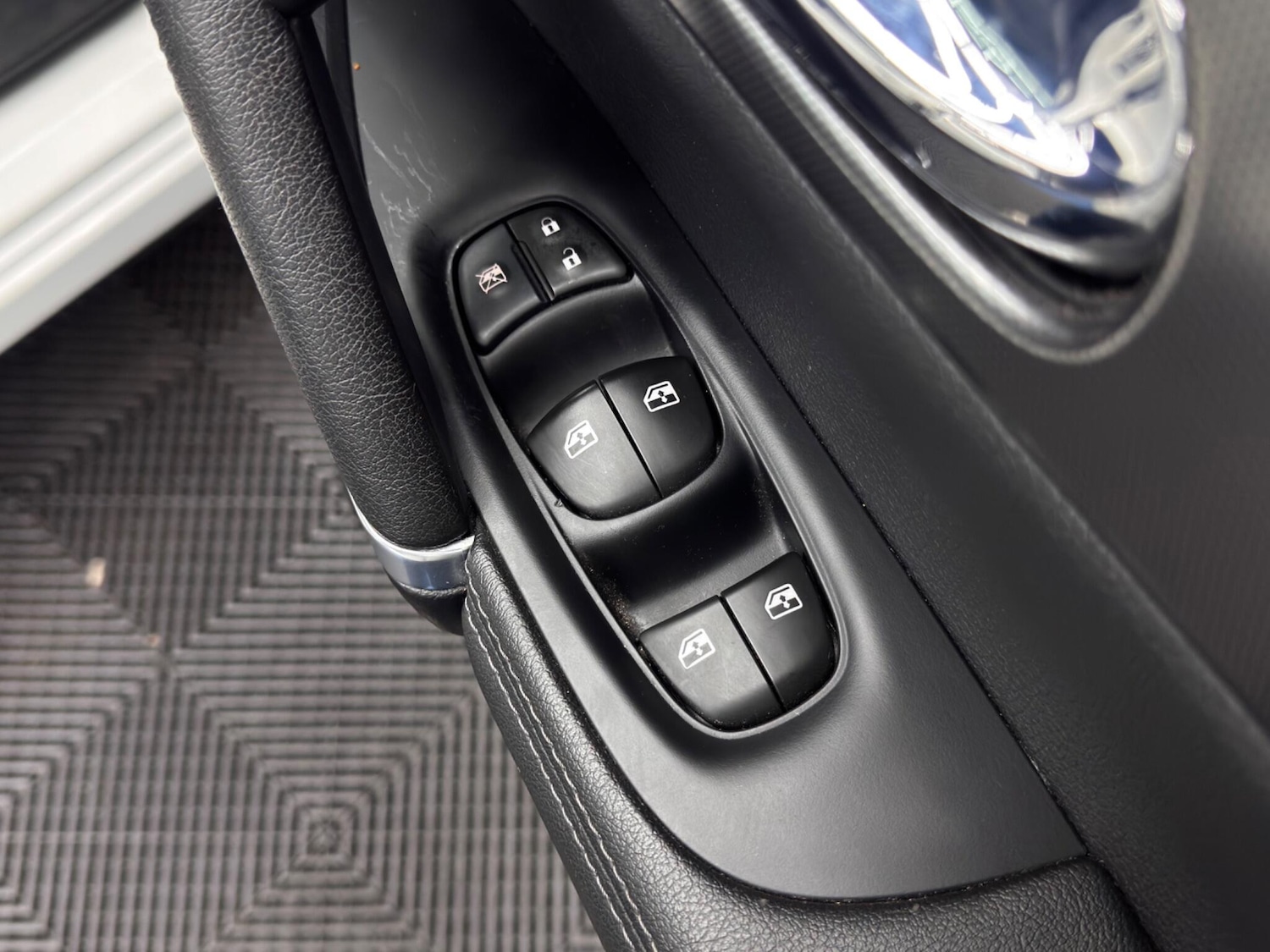 Used Nissan Qashqai 2018 for sale - 76991912: Photo 38