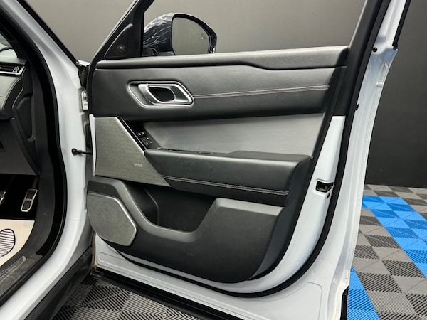 Used Land Rover Range Rover Velar 2020 for sale - 75186553: Photo 38