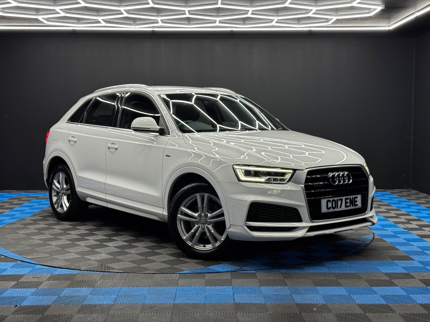 Used Audi Q3 2017 for sale - 76715410: Photo 1