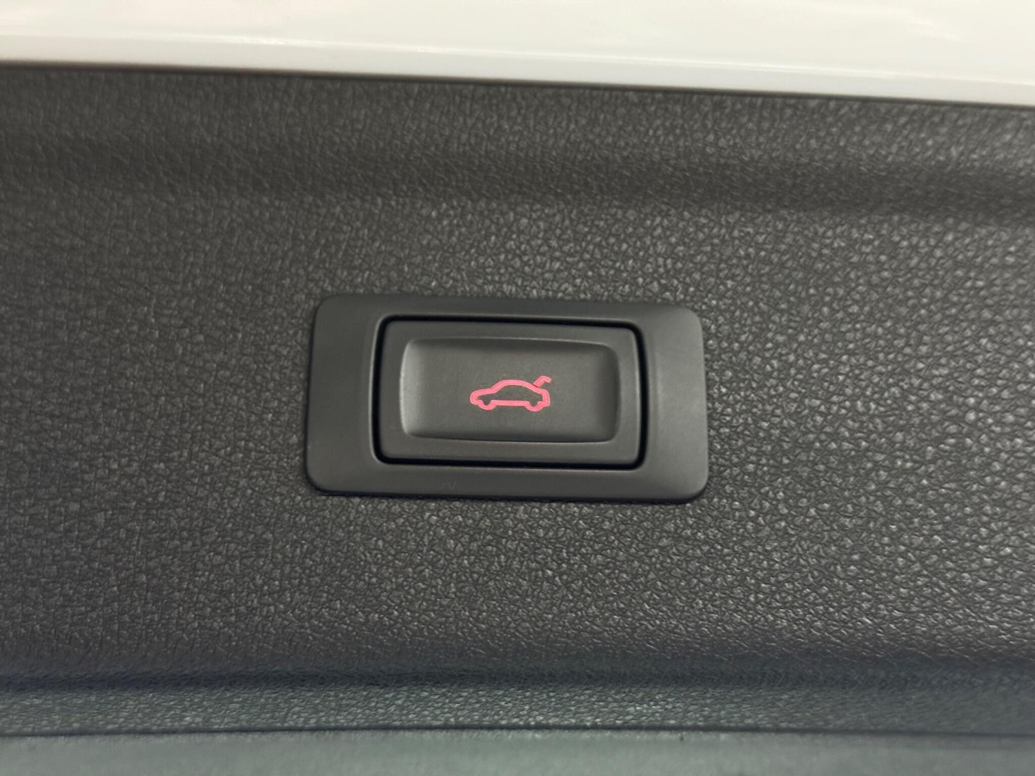 Used Audi Q3 2017 for sale - 76715410: Photo 40