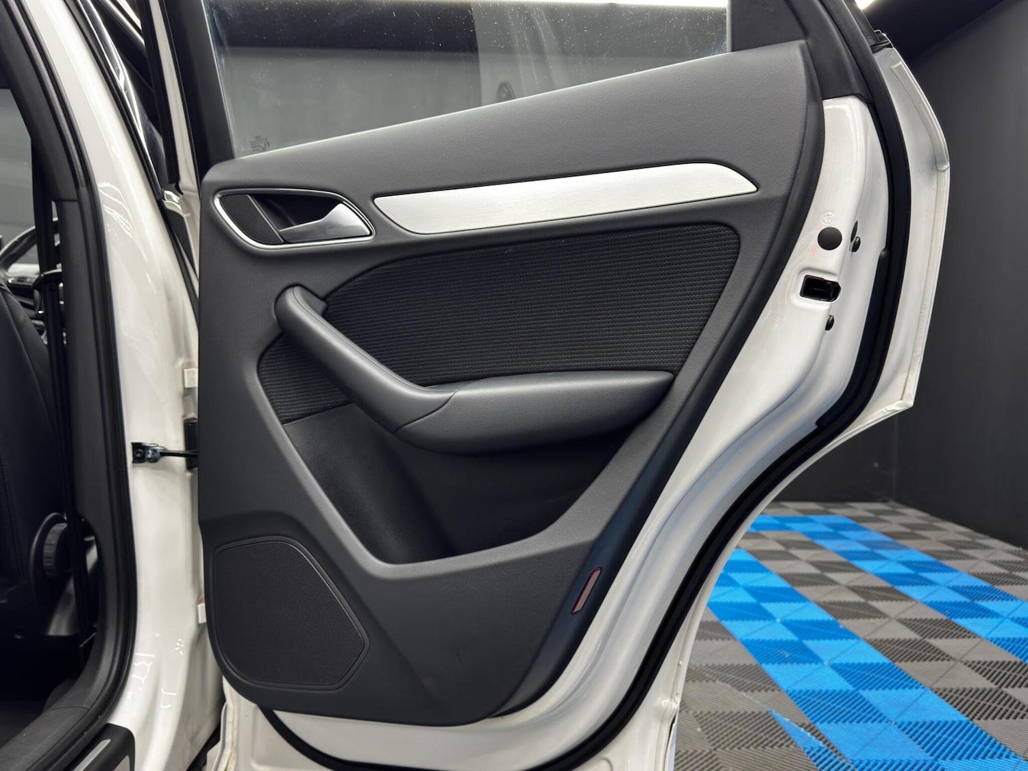 Used Audi Q3 2017 for sale - 76715410: Photo 44