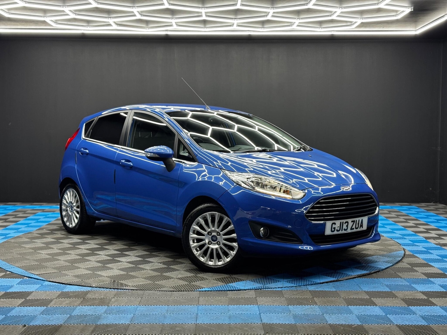 Used Ford Fiesta 2013 for sale - 76634107: Photo 1