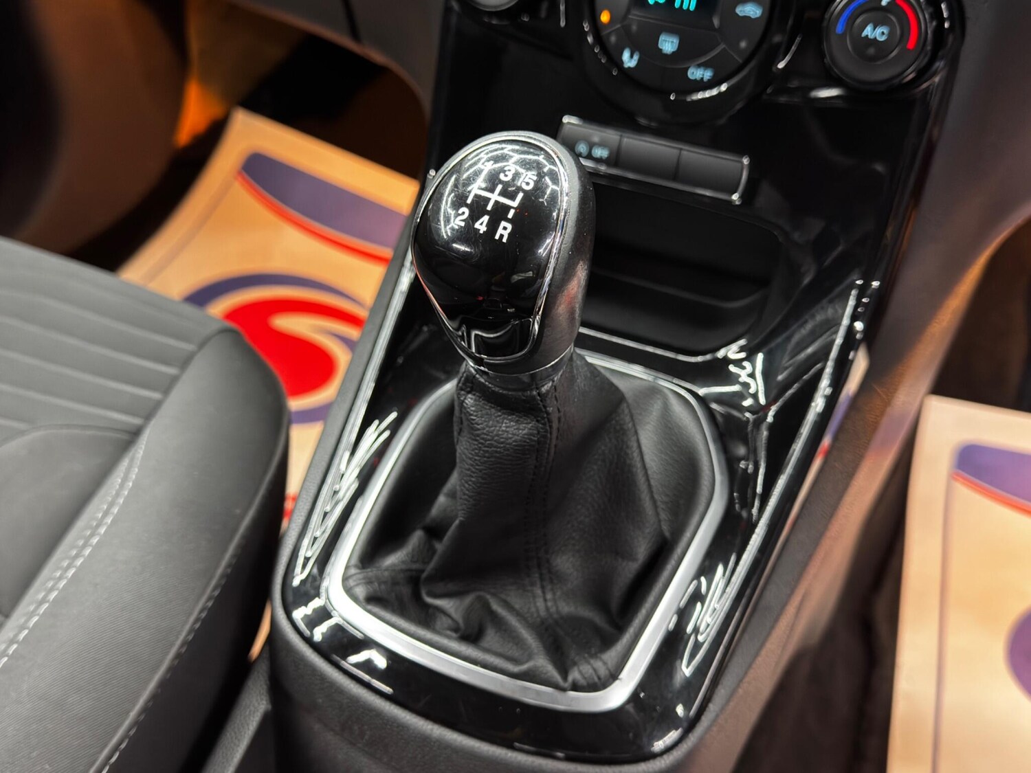 Used Ford Fiesta 2013 for sale - 76634107: Photo 24