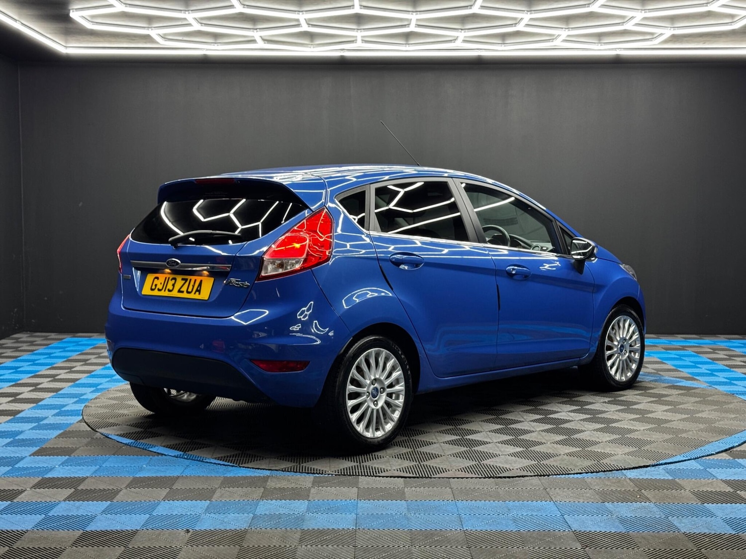 Used Ford Fiesta 2013 for sale - 76634107: Photo 5