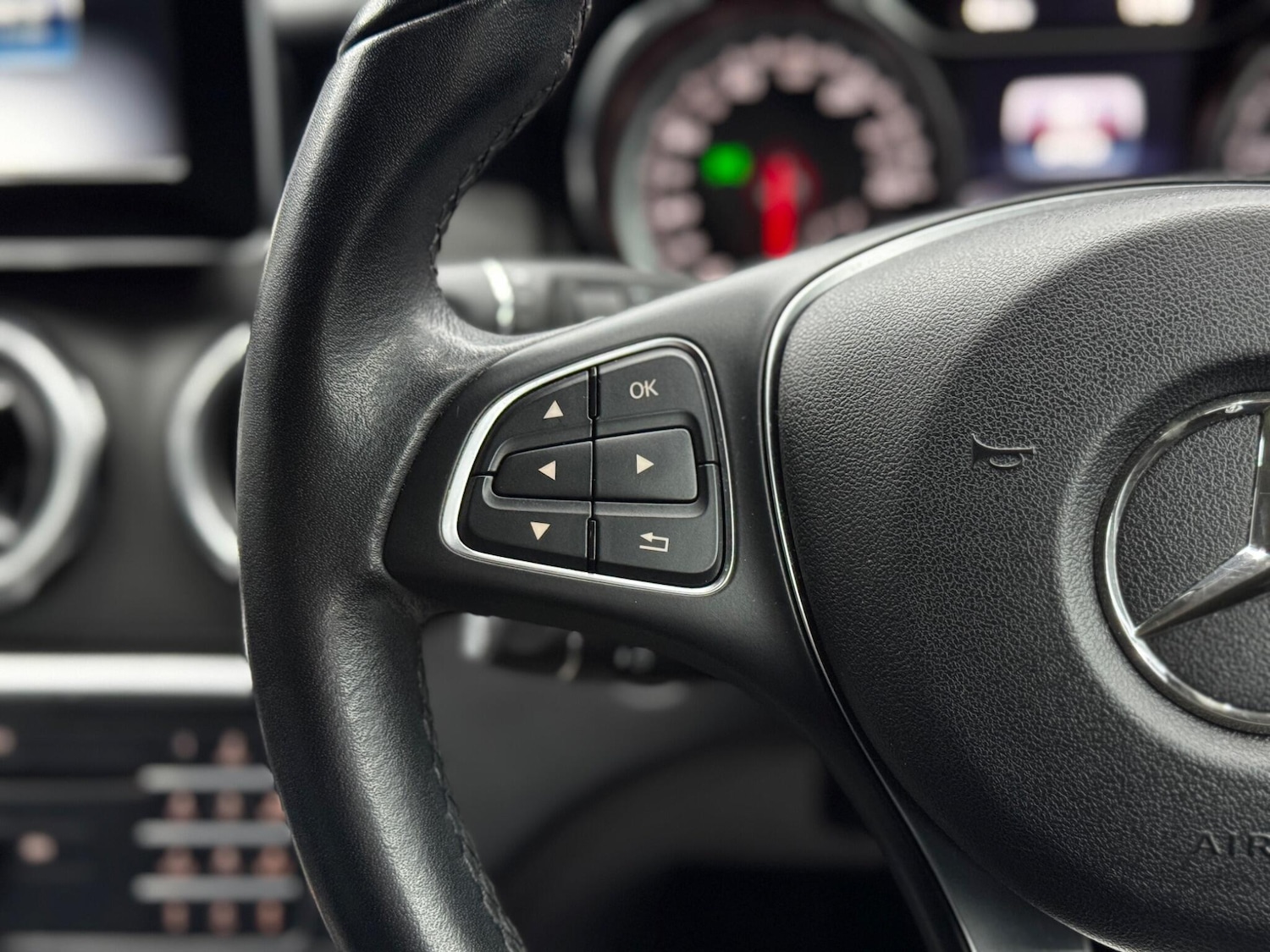 Used Mercedes-Benz GLA 2018 for sale - 76965257: Photo 20