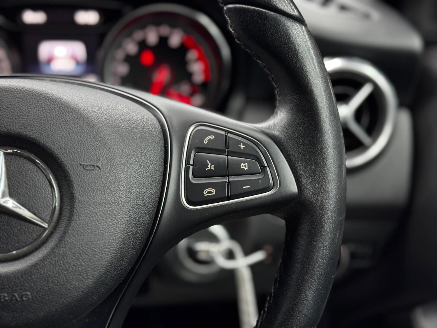 Used Mercedes-Benz GLA 2018 for sale - 76965257: Photo 21