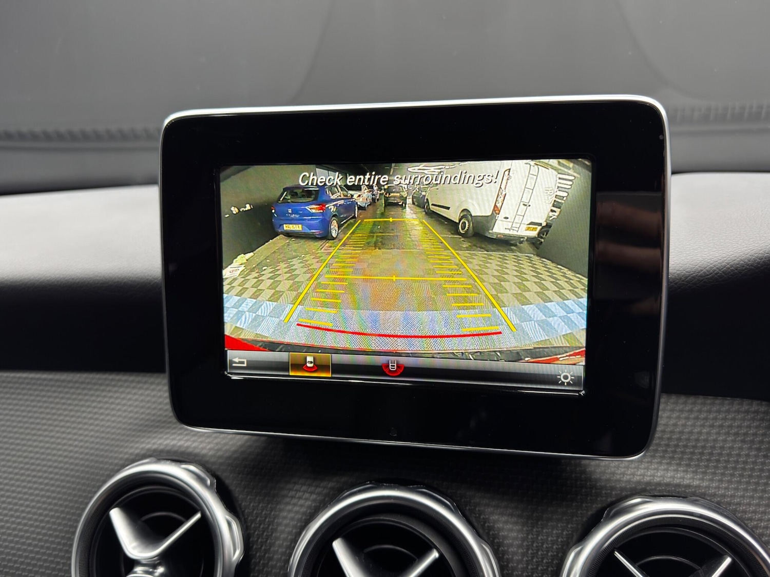 Used Mercedes-Benz GLA 2018 for sale - 76965257: Photo 32