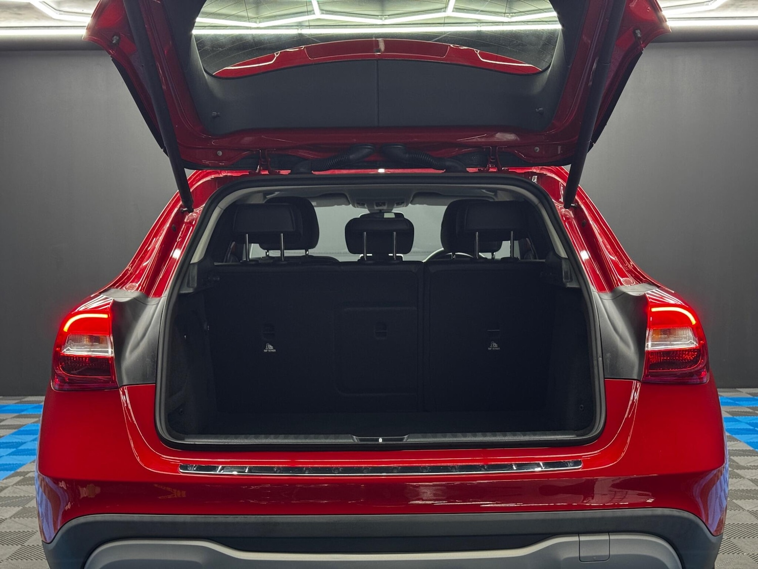 Used Mercedes-Benz GLA 2018 for sale - 76965257: Photo 35