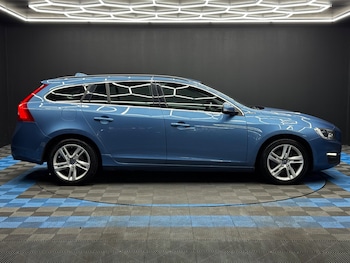 Used Volvo V60 2016 for sale - 78429303: Photo