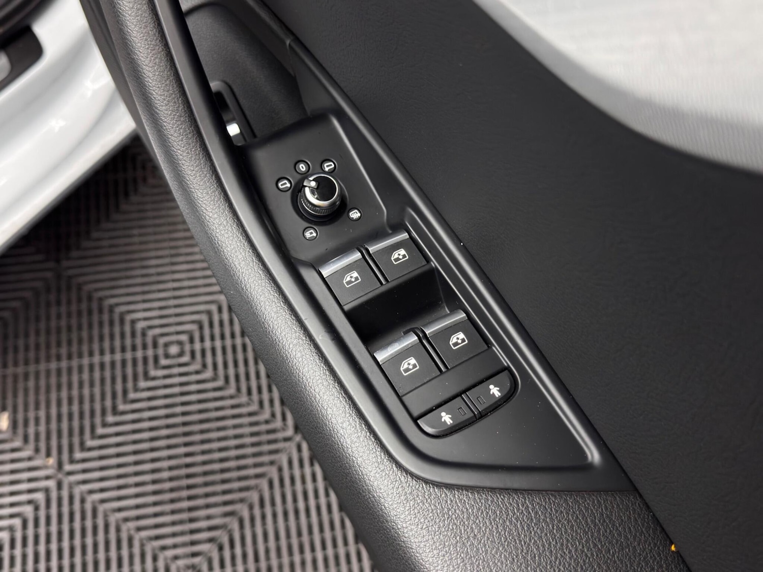 Used Audi A4 2019 for sale - 76522010: Photo 42