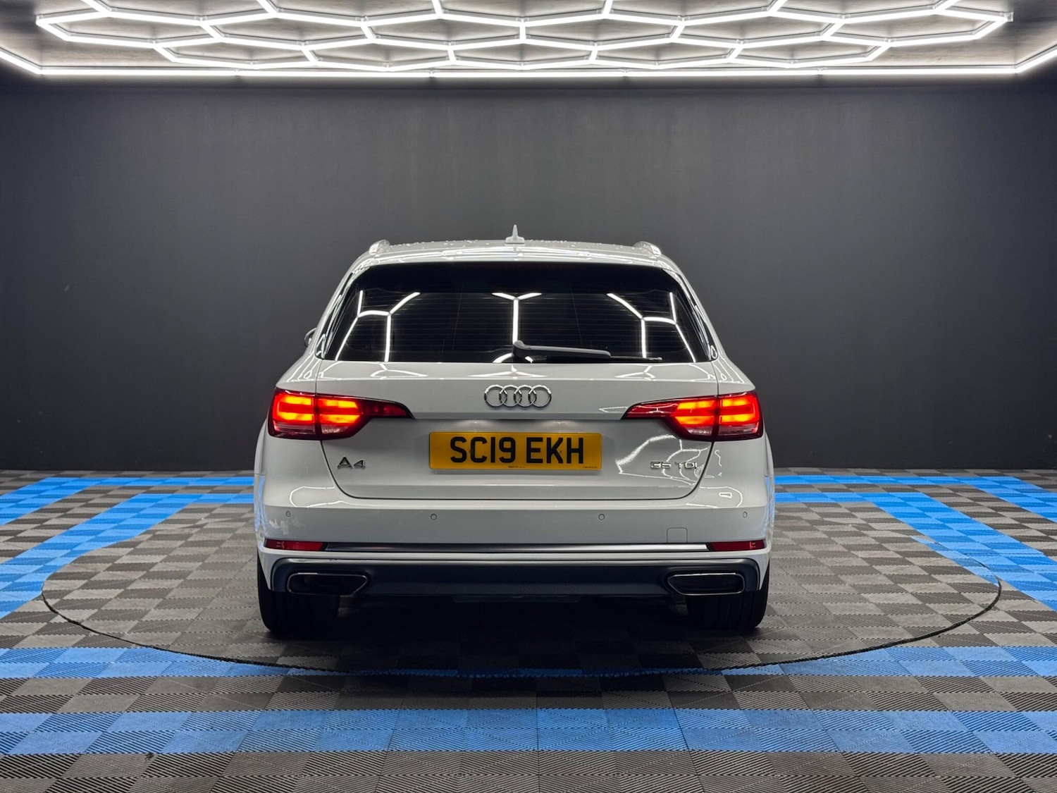 Used Audi A4 2019 for sale - 76522010: Photo 6