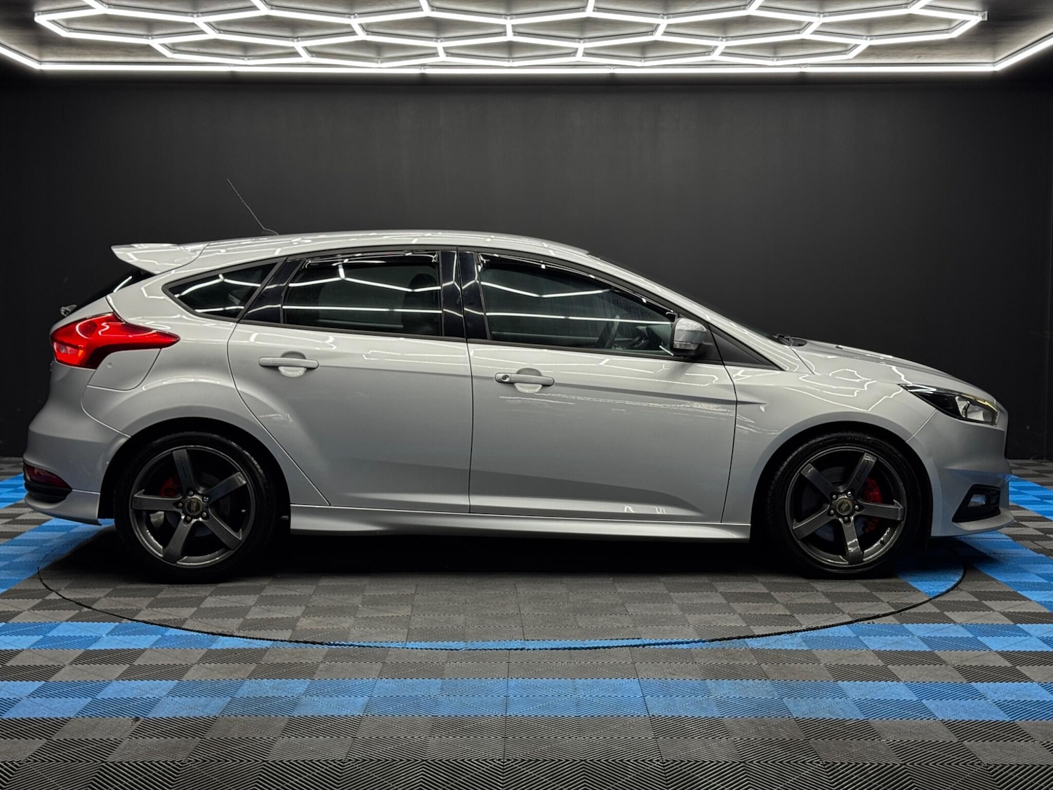 Used Ford Focus 2017 for sale - 76561479: Photo 4