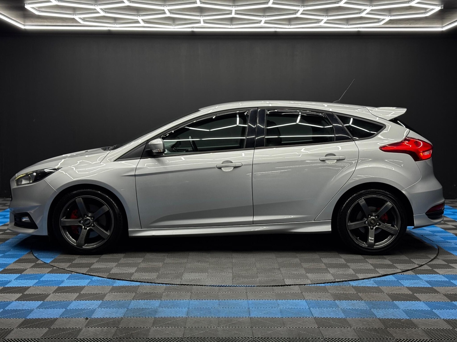 Used Ford Focus 2017 for sale - 76561479: Photo 8