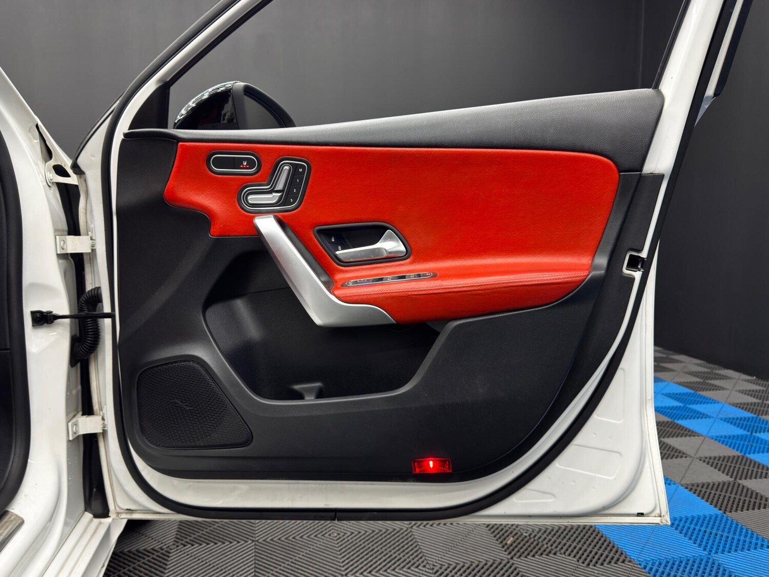 Used Mercedes-Benz A-Class for sale - 77511339: Photo 45