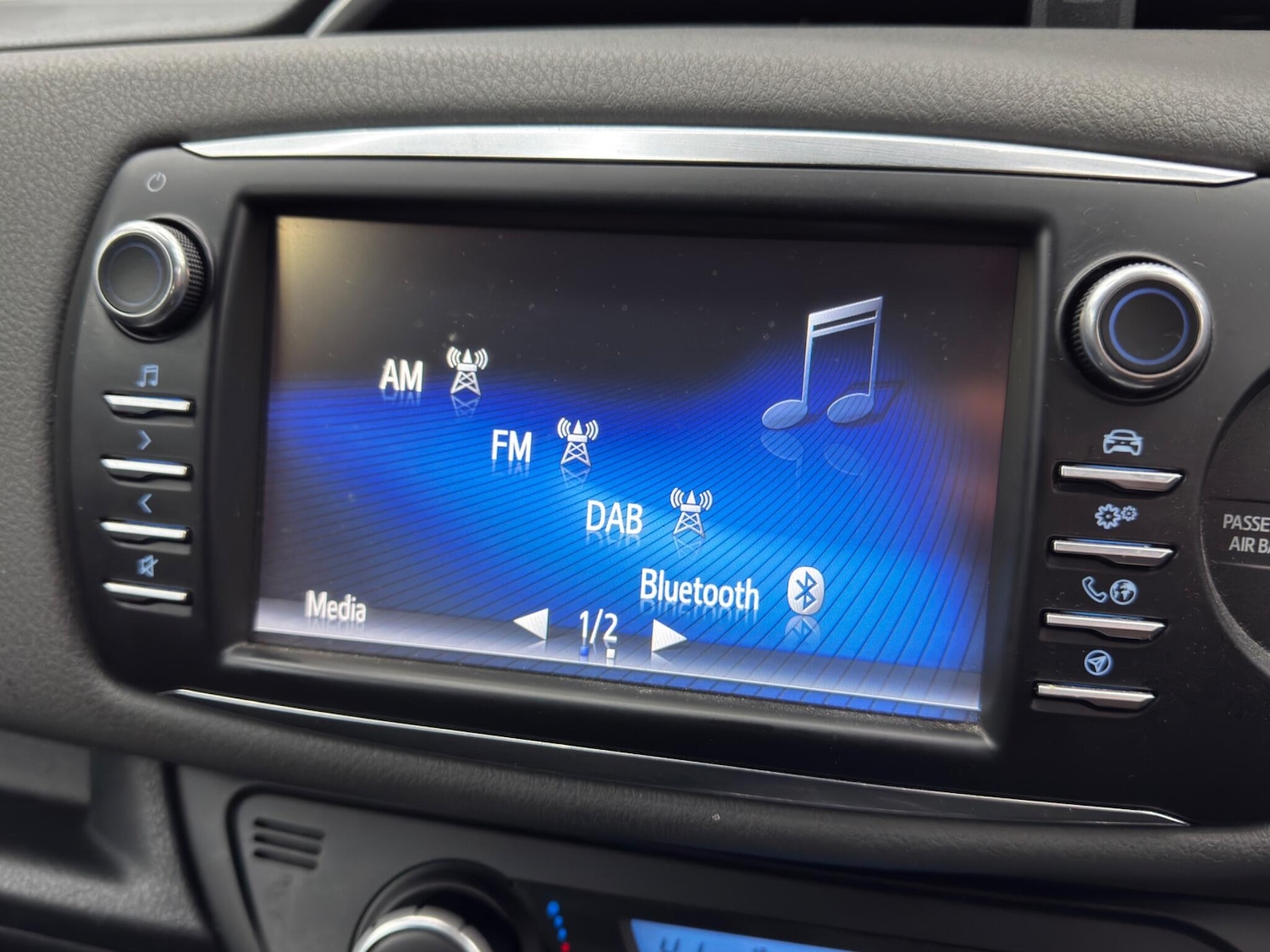 Used Toyota Yaris 2020 for sale - 77156169: Photo 27