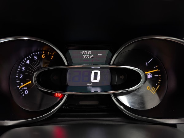 Used Renault Clio 2014 for sale - 76239210: Photo 22
