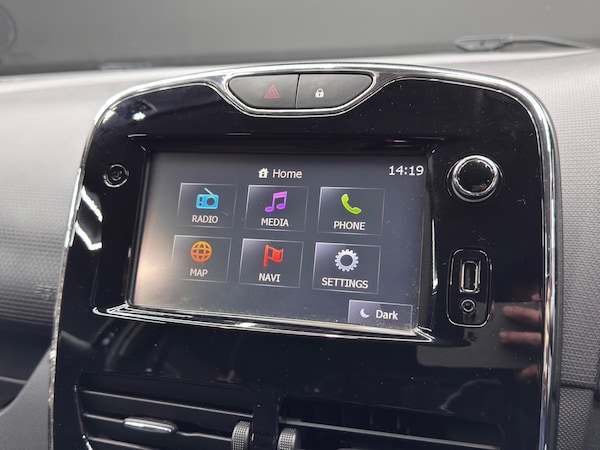 Used Renault Clio 2014 for sale - 76239210: Photo 28