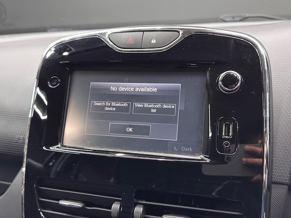 Used Renault Clio 2014 for sale - 76239210: Photo 30