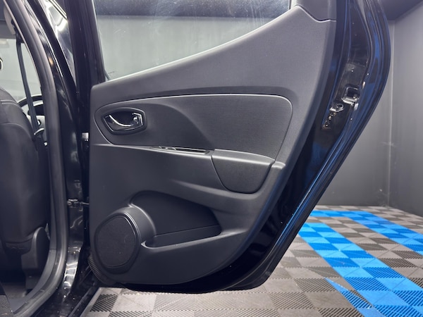 Used Renault Clio 2014 for sale - 76239210: Photo 37
