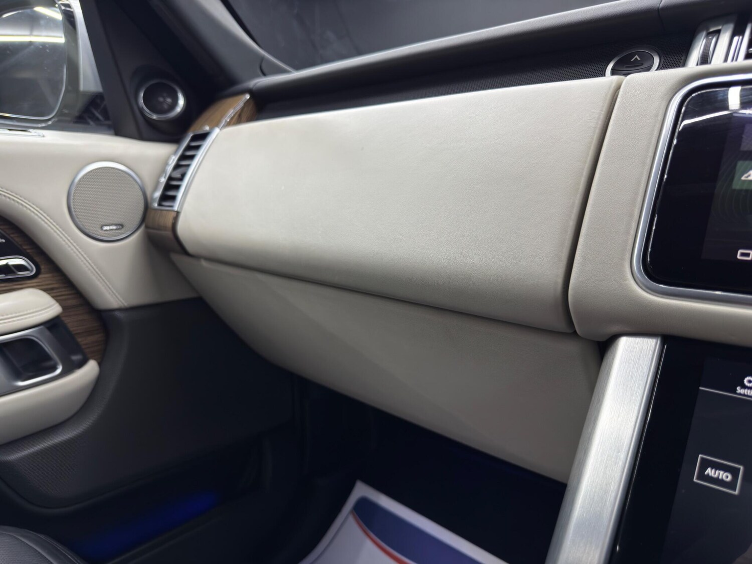 Used Land Rover Range Rover for sale - 77958009: Photo 43