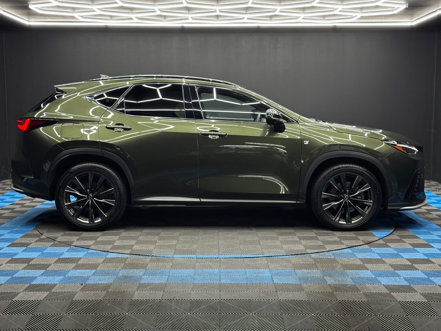Used Lexus NX 2023 for sale - 78047357: Photo 4