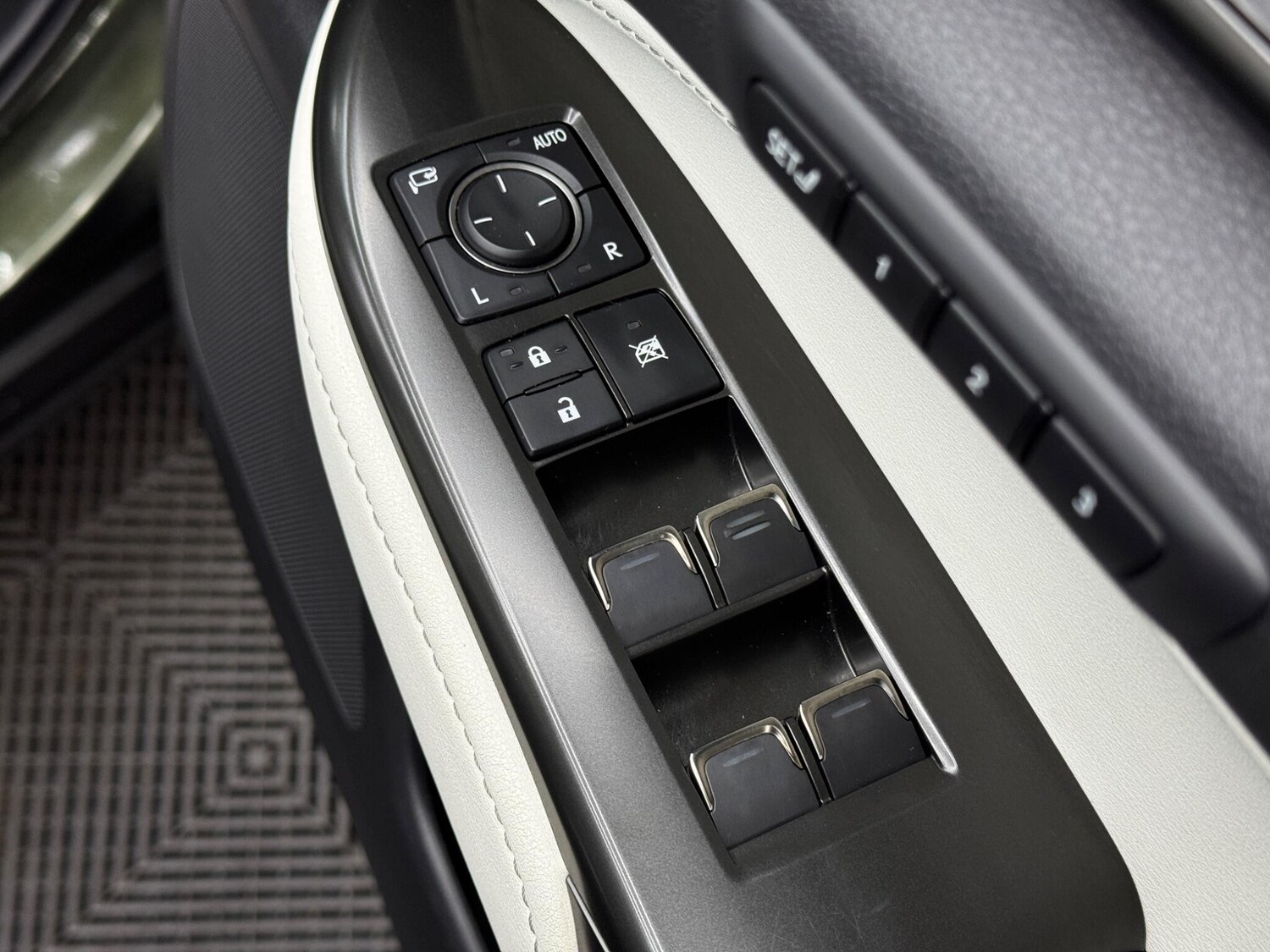 Used Lexus NX 2023 for sale - 78047357: Photo 45