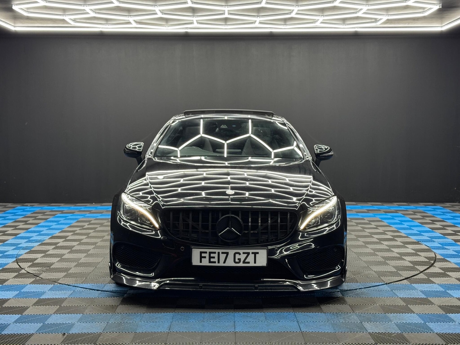 Used Mercedes-Benz C Class 2017 for sale - 77524818: Photo 2