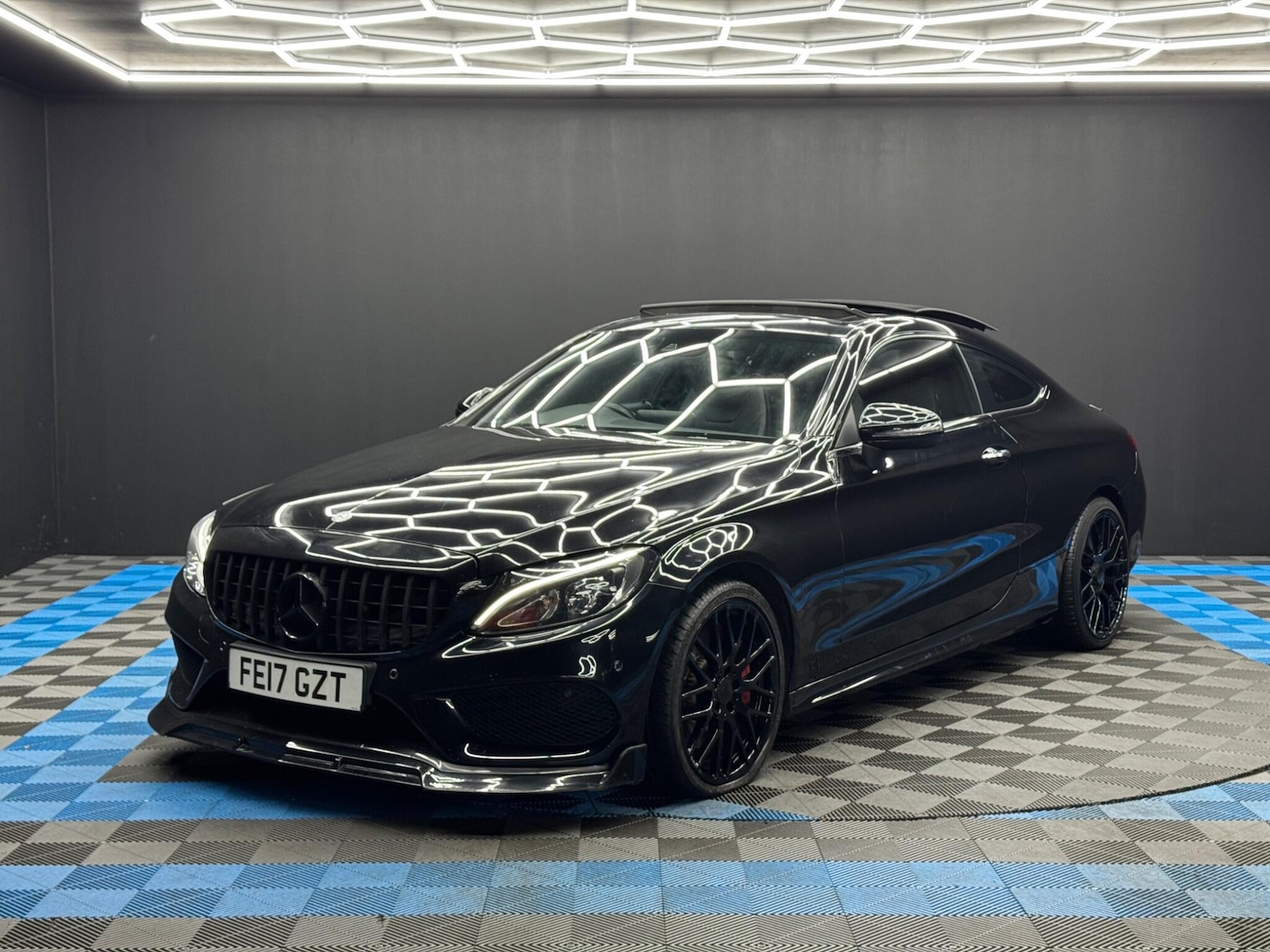 Used Mercedes-Benz C Class 2017 for sale - 77524818: Photo 3