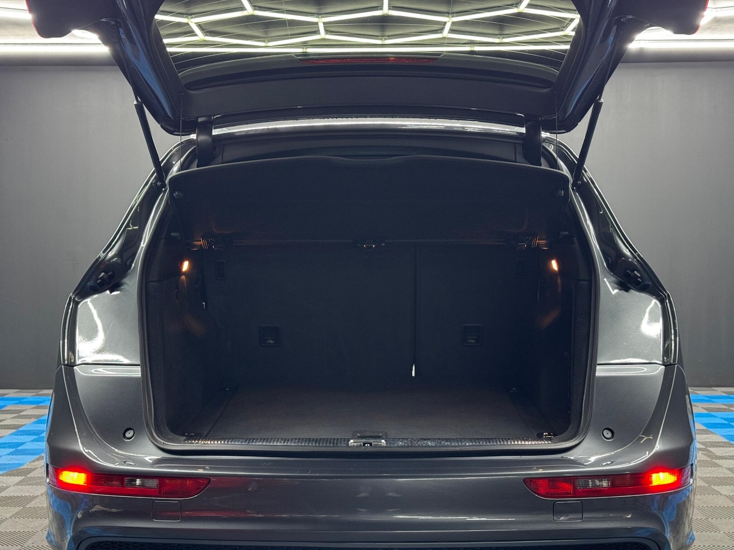 Used Audi Q5 2016 for sale - 77769352: Photo 40