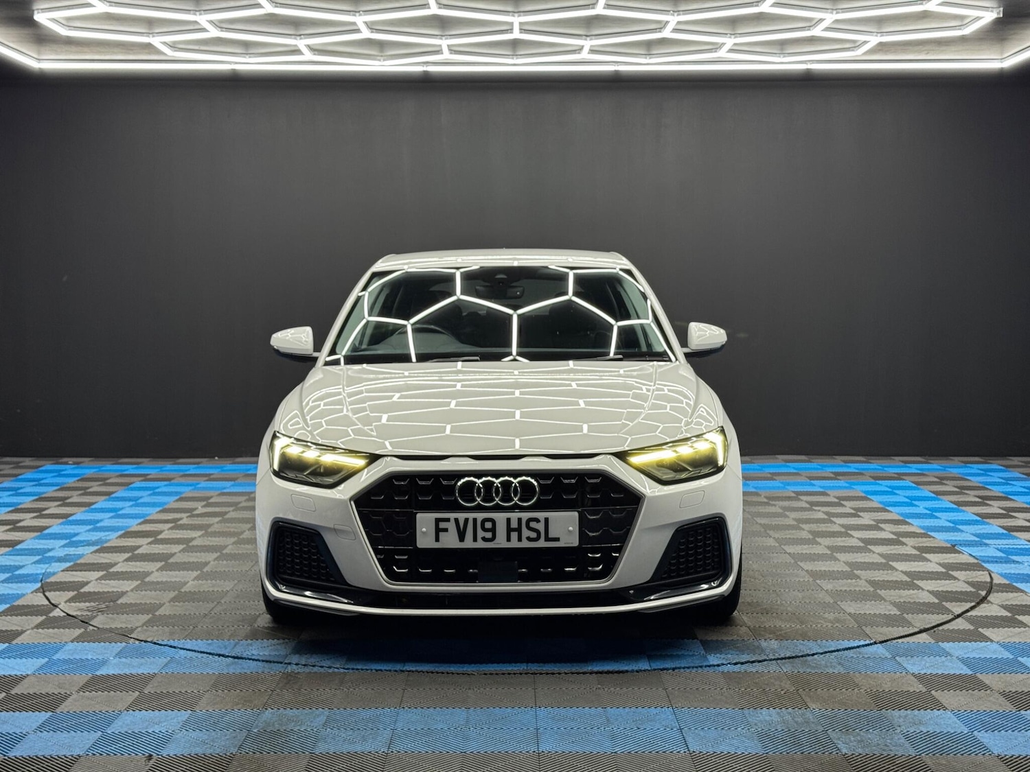 Used Audi A1 2019 for sale - 77612016: Photo 2