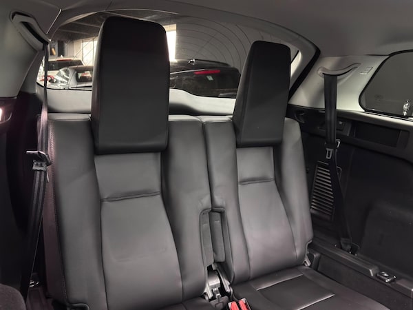 Used Land Rover Discovery Sport 2017 for sale - 76314277: Photo 17