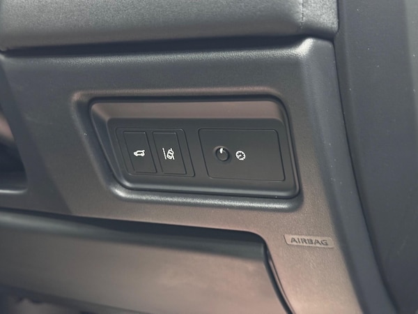 Used Land Rover Discovery Sport 2017 for sale - 76314277: Photo 45