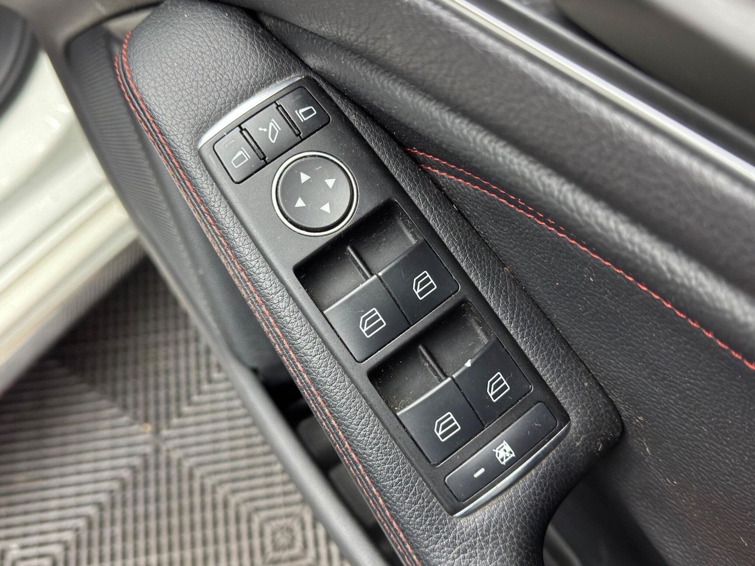 Used Mercedes-Benz A-Class 2013 for sale - 77559043: Photo 38