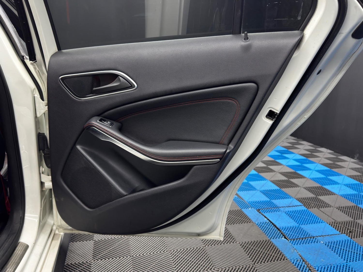 Used Mercedes-Benz A-Class 2013 for sale - 77559043: Photo 39