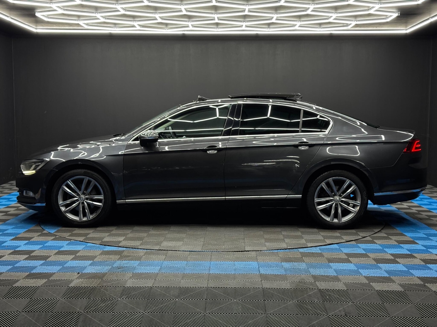 Used Volkswagen Passat 2019 for sale - 76850043: Photo 8