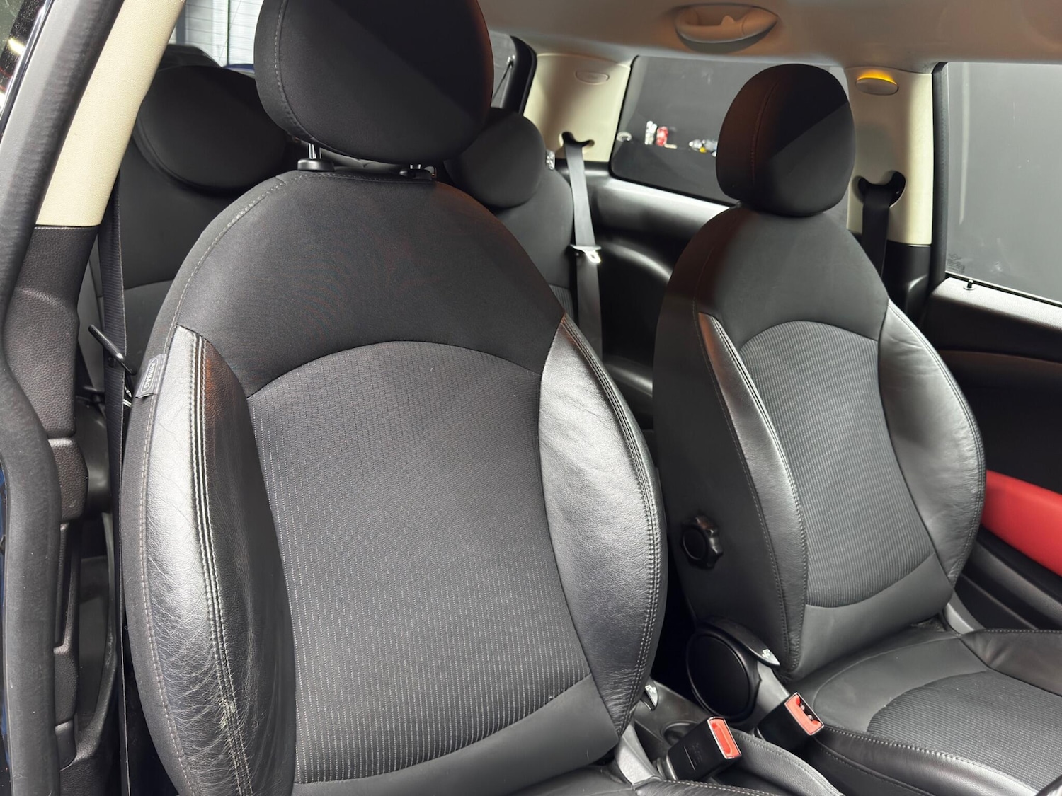 Used MINI Hatch 2011 for sale - 76965328: Photo 12